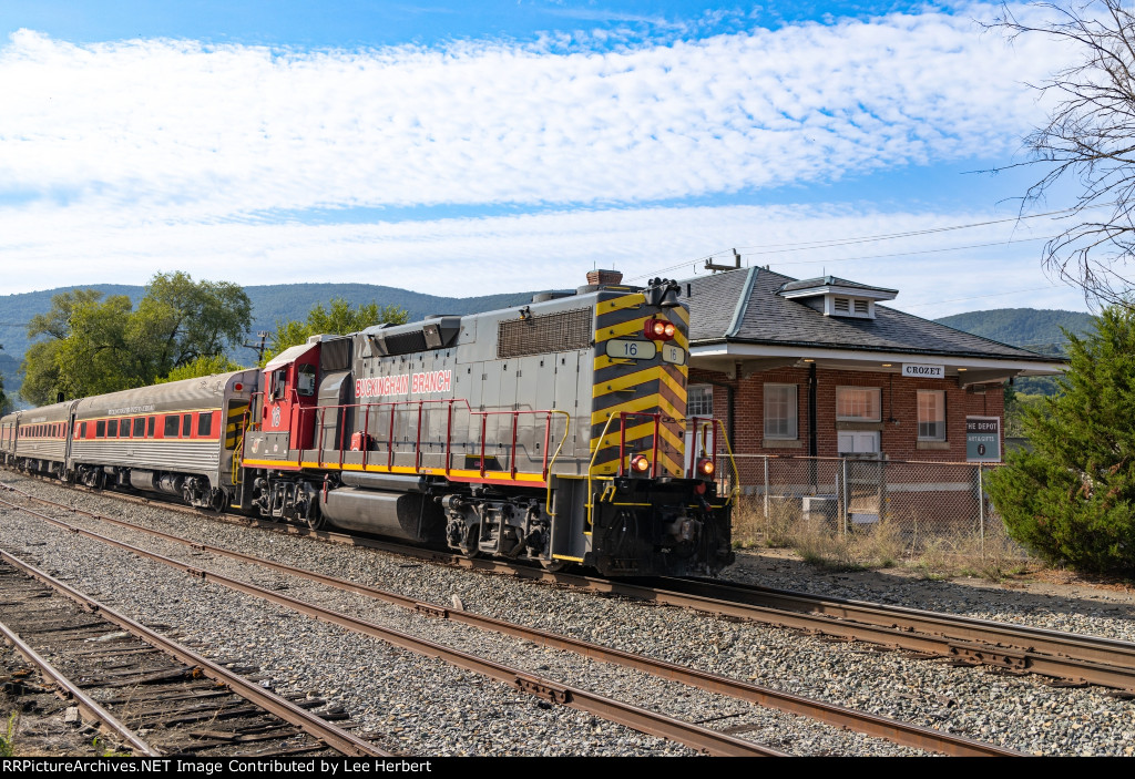 BB 16 passing the Crozet depot